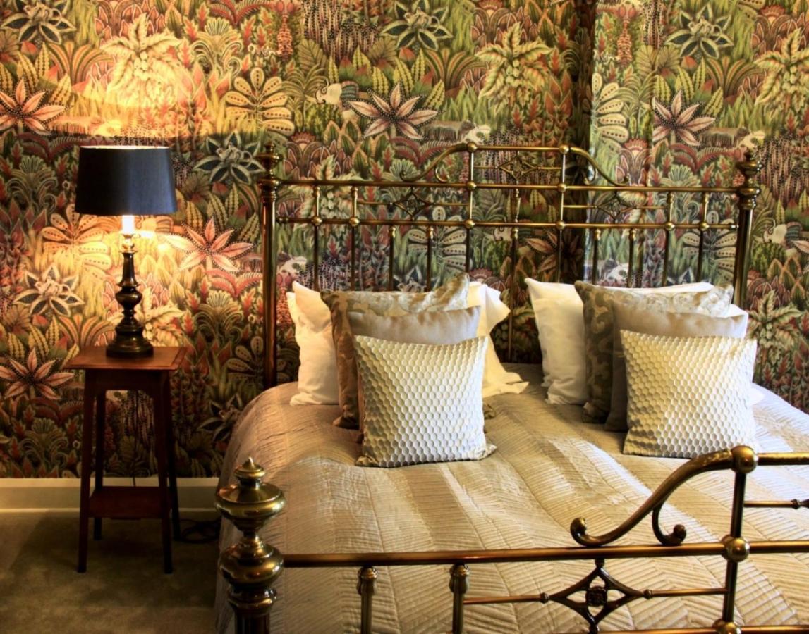 Longville House Hotel Upper Welson Esterno foto
