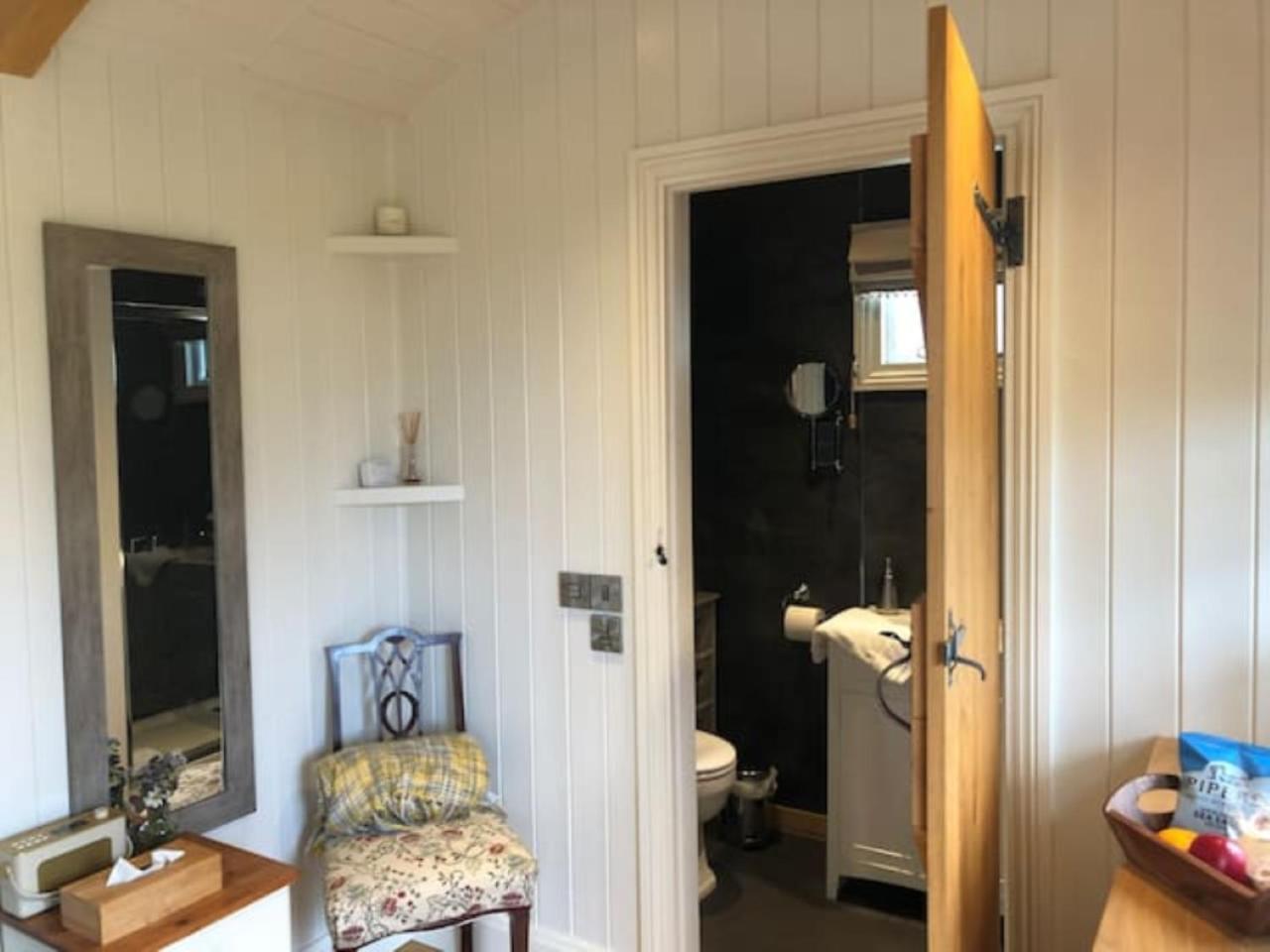 Longville House Hotel Upper Welson Esterno foto